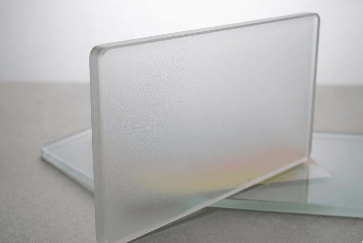 Verre depoli translucide pour intimite et luminosite