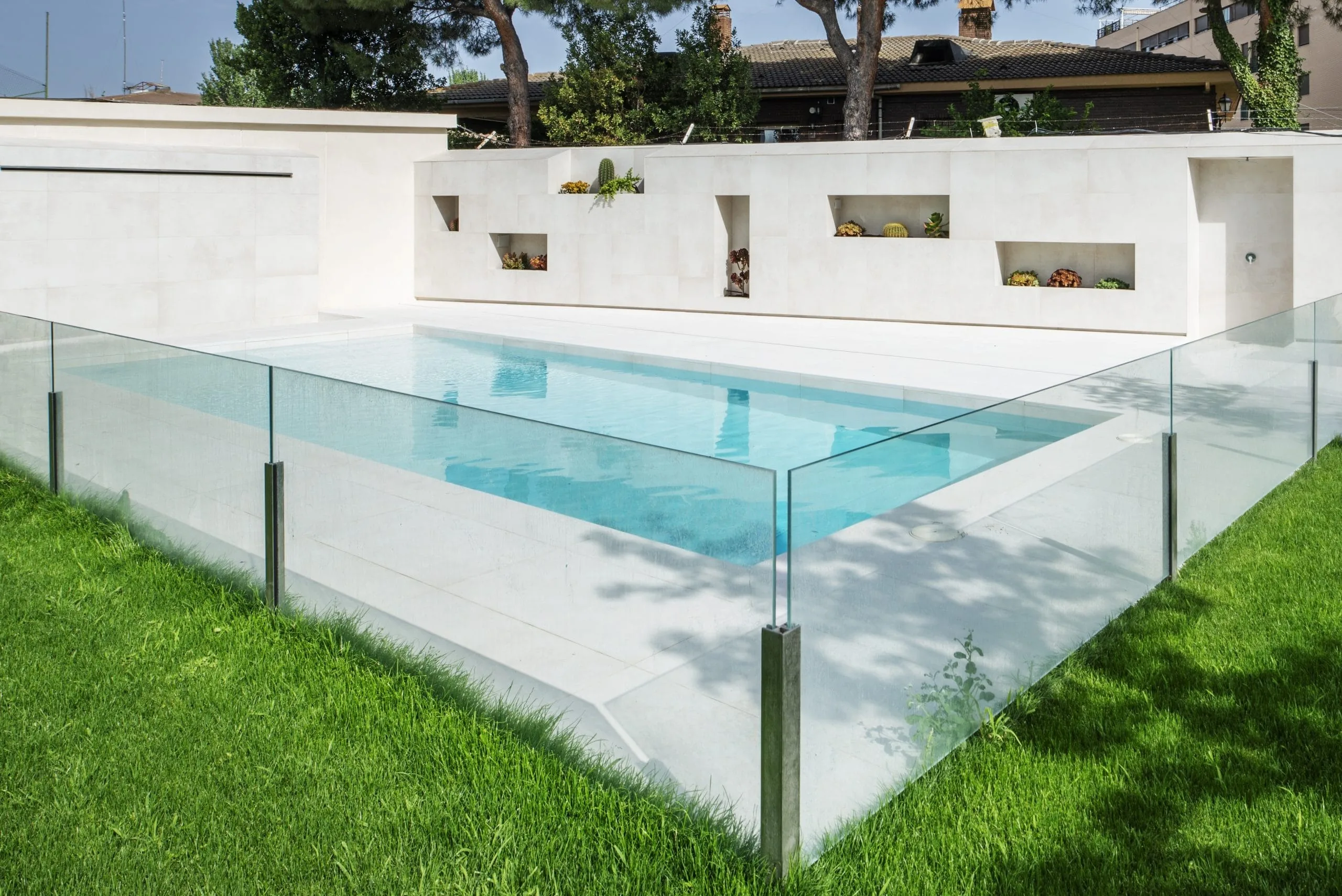 Barriere piscine en verre