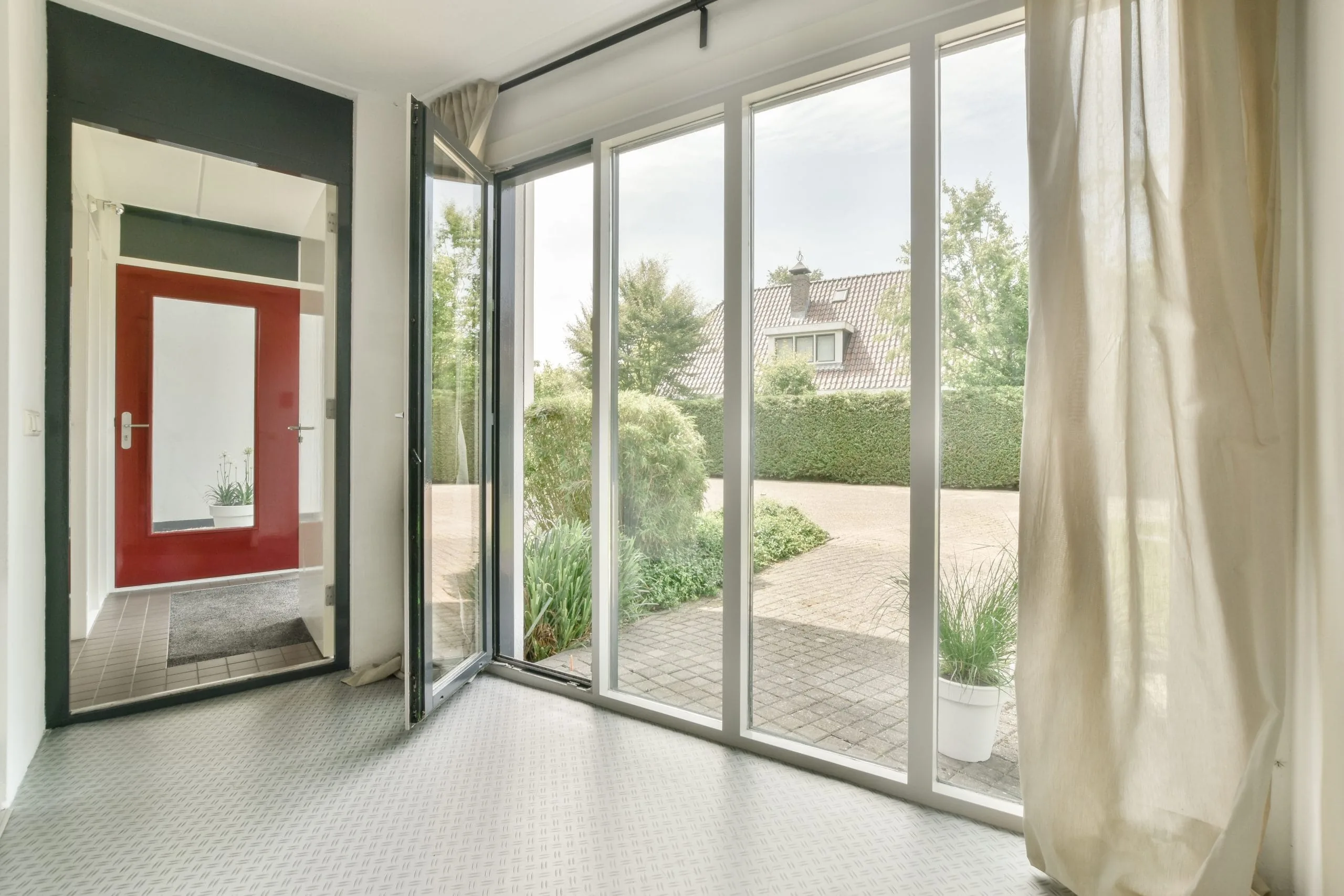 Porte-fenêtre en aluminium sur mesure